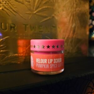 🆕️Jeffree Star, Pumpkin Spice Latte, Lip Scrub, RARE 💕